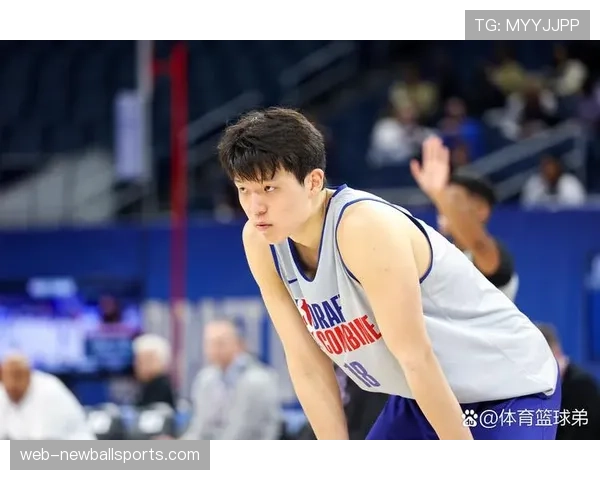 专访杨瀚森:谈作为策应中锋在青岛队体系中的角色与成长